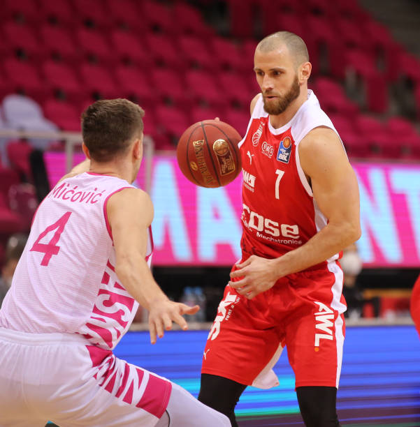 滕哈格：让因卡皮耶这样的优秀球员离开总是令人心痛