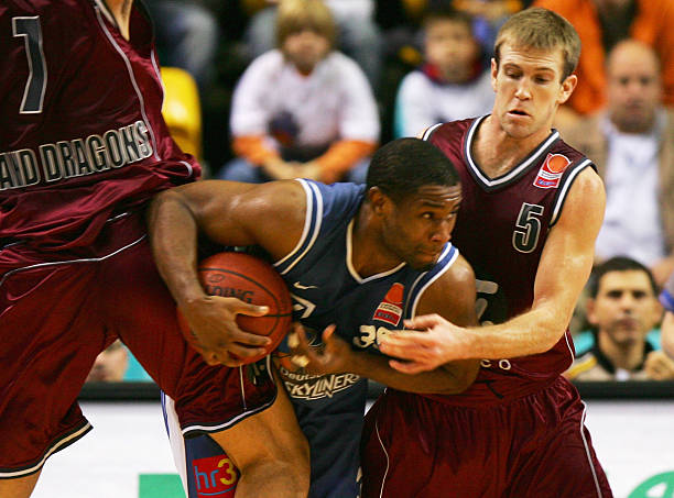 透与边路突 透与边路突