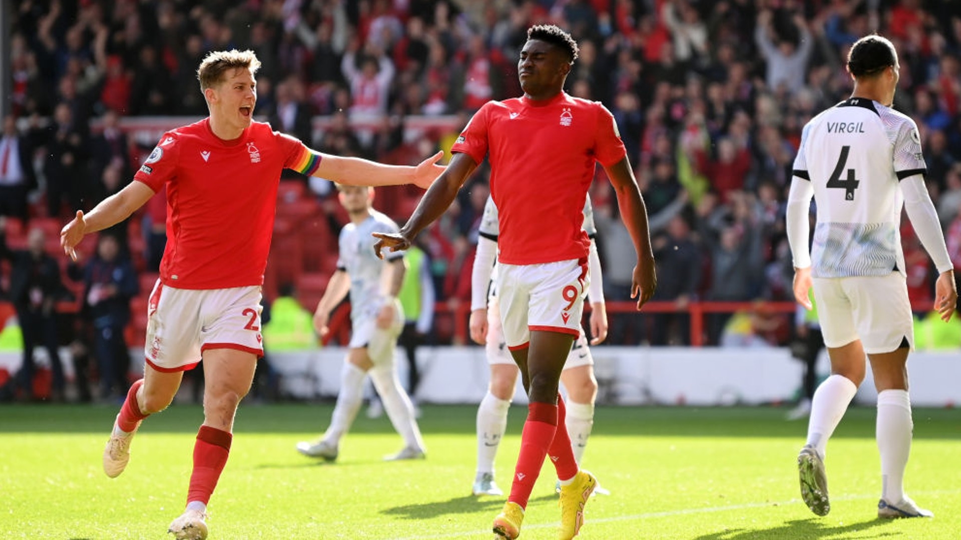 说实话，巴萨这阵容能拿欧冠吗？（以巴萨现有阵容，能夺欧冠吗？）